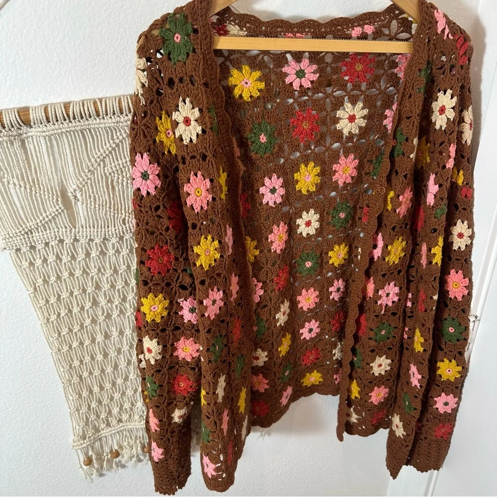 Vintage Brown Floral Crochet Sweater Set - Picture 14 of 16